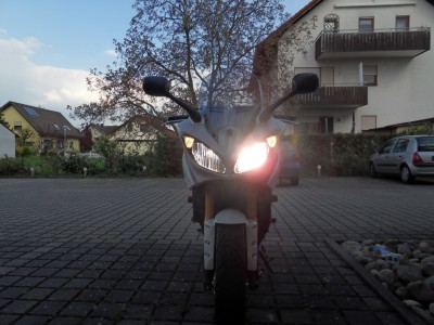 Fernlicht.JPG (756.05 KiB) 16745 mal betrachtet Fernlicht