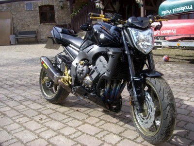 marios-fz6.jpg